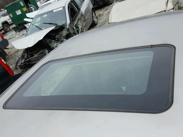 JN1CA31D81T632843 - 2001 NISSAN MAXIMA GXE SILVER photo 9