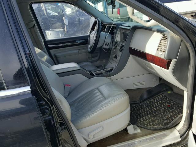 5LMEU88H04ZJ10723 - 2004 LINCOLN AVIATOR 黑色 照片 5