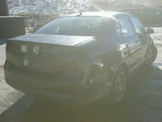 3VWJZ7AJ7AM001586 - 2010 VOLKSWAGEN JETTA S BLACK photo 4