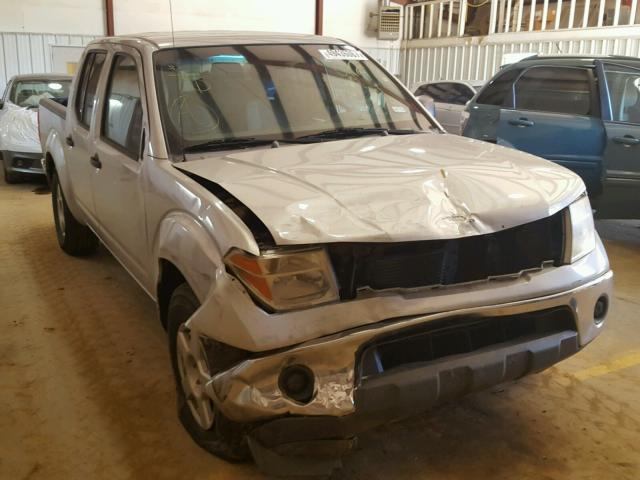 1N6AD07U37C450927 - 2007 NISSAN FRONTIER C SILVER photo 1