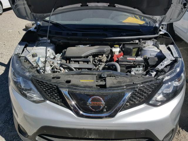 JN1BJ1CR2JW257183 - 2018 NISSAN ROGUE SPOR SILVER photo 7