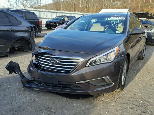 5NPE24AF4HH569457 - 2017 HYUNDAI SONATA SE GRAY photo 2