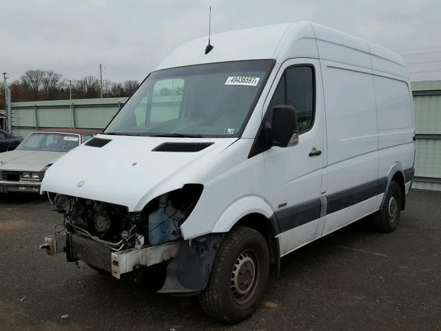 WD3PE7CC4A5488429 - 2010 MERCEDES-BENZ SPRINTER 2 WHITE photo 2