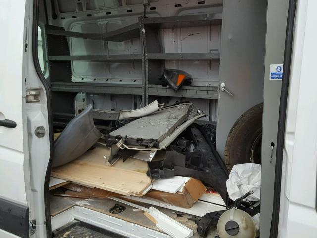 WD3PE7CC4A5488429 - 2010 MERCEDES-BENZ SPRINTER 2 WHITE photo 6