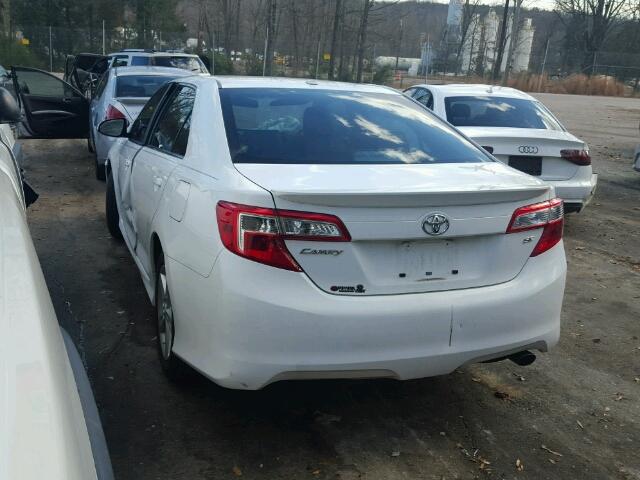 4T1BF1FK6CU559163 - 2012 TOYOTA CAMRY BASE WHITE photo 3