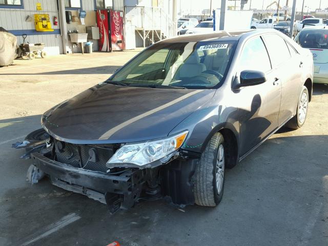 4T4BF1FK6DR310255 - 2013 TOYOTA CAMRY L GRAY photo 2