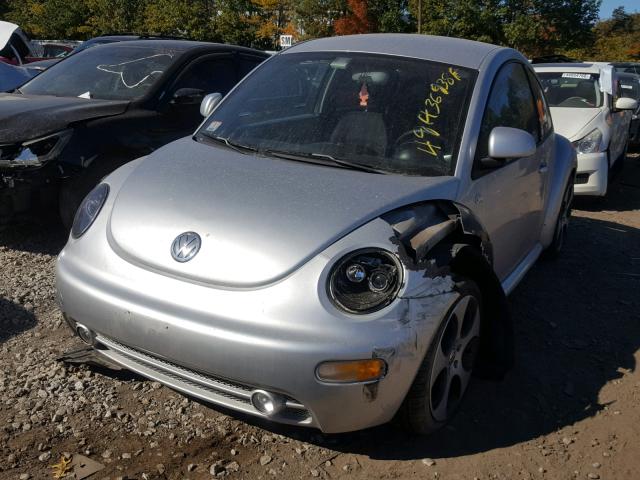 3VWCC21C6YM426290 - 2000 VOLKSWAGEN NEW BEETLE 银色 照片 2