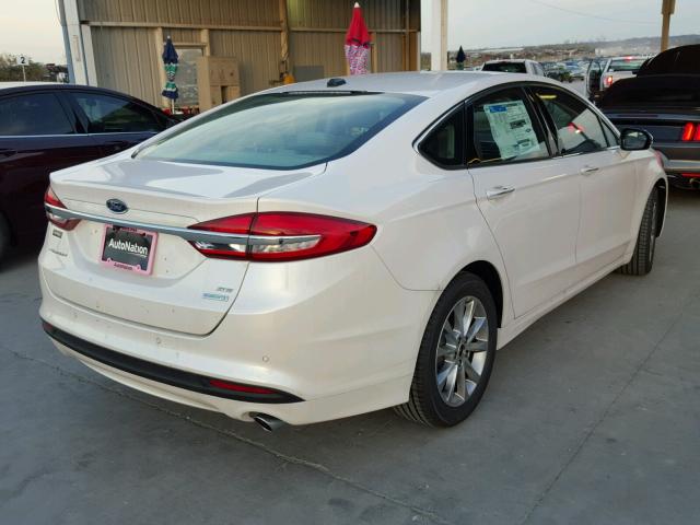 3FA6P0HD4HR349578 - 2017 FORD FUSION SE WHITE photo 4