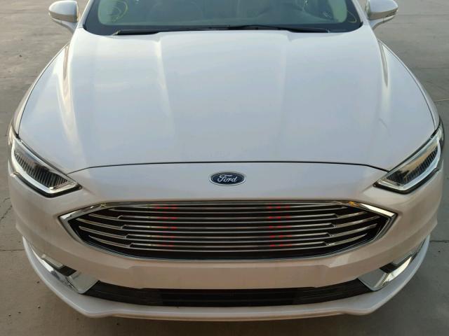 3FA6P0HD4HR349578 - 2017 FORD FUSION SE WHITE photo 9