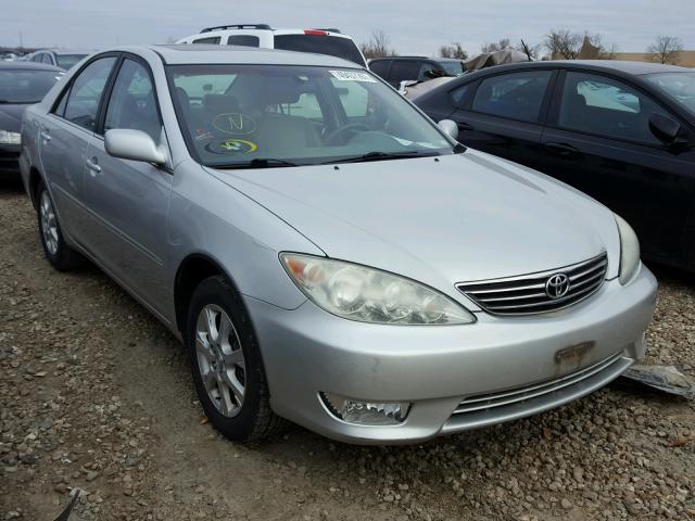 4T1BE30K15U967662 - 2005 TOYOTA CAMRY LE SILVER photo 1