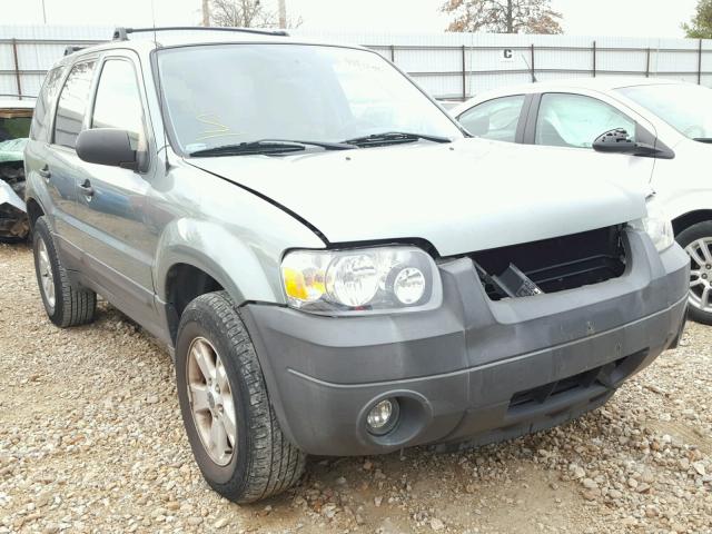 1FMYU03115KA62123 - 2005 FORD ESCAPE XLT GREEN photo 1