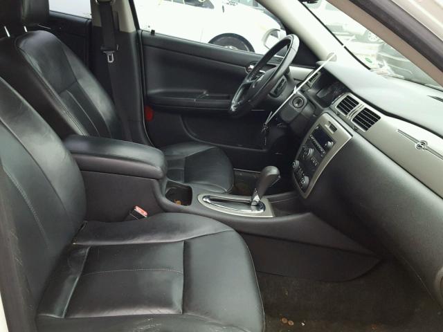 2G1WD58C389256766 - 2008 CHEVROLET IMPALA SUP 白色 照片 5