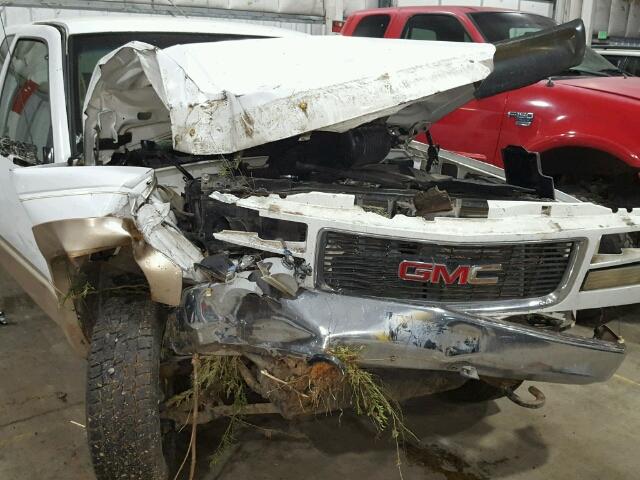 1GTGK29R7VE513892 - 1997 GMC SIERRA K25 WHITE photo 9