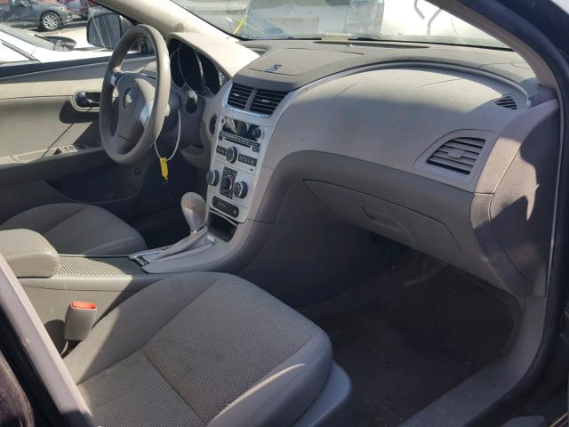 1G1ZG57B494154961 - 2009 CHEVROLET MALIBU LS შავი ფოტო 5