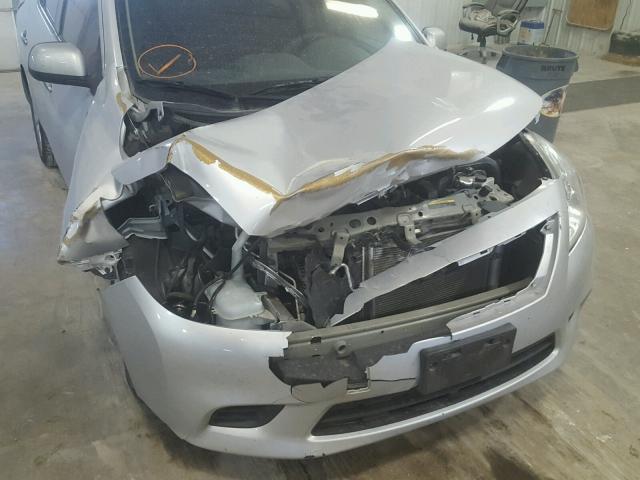 3N1CN7AP0EL845043 - 2014 NISSAN VERSA S SILVER photo 9