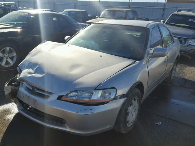 JHMCG5643XC052276 - 1999 HONDA ACCORD LX SILVER photo 2