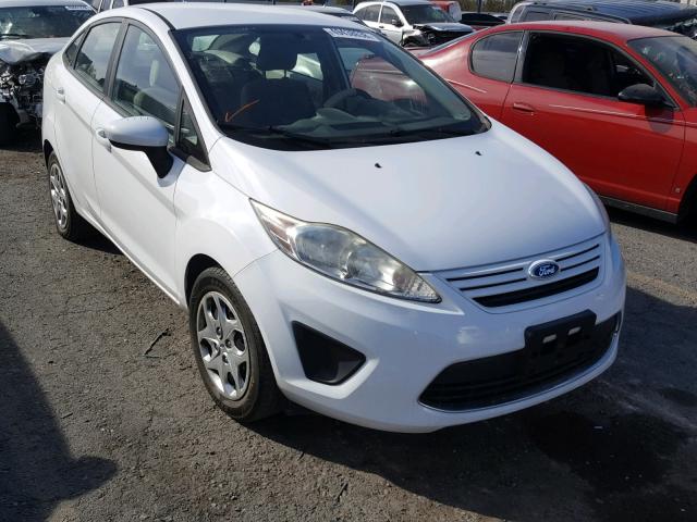 3FADP4AJ1BM159949 - 2011 FORD FIESTA S WHITE photo 1