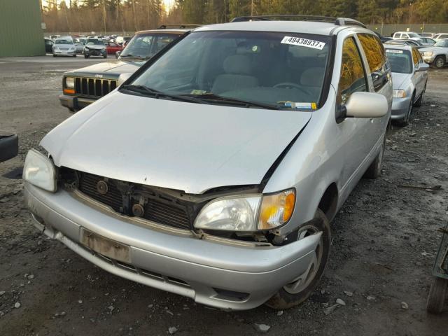 4T3ZF13CX2U443918 - 2002 TOYOTA SIENNA LE SILVER photo 2