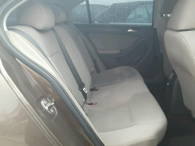 3VW2K7AJ3DM444878 - 2013 VOLKSWAGEN JETTA BASE BROWN photo 6