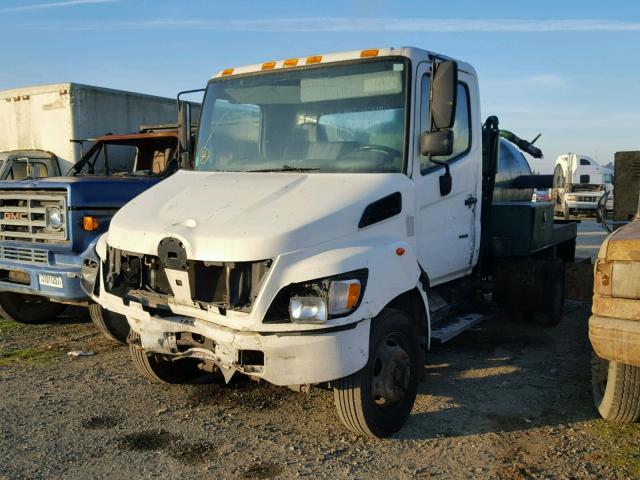 5PVNC6JM852S10519 - 2005 HINO HINO 185 WHITE photo 2