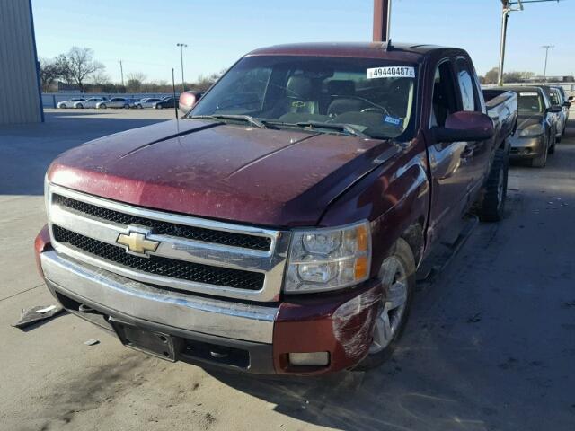 2GCEC19J481272999 - 2008 CHEVROLET SILVERADO MAROON photo 2