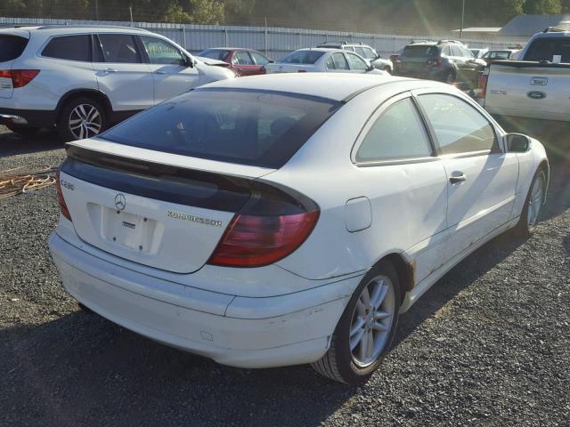 WDBRN47J42A265725 - 2002 MERCEDES-BENZ C 230K SPO WHITE photo 4