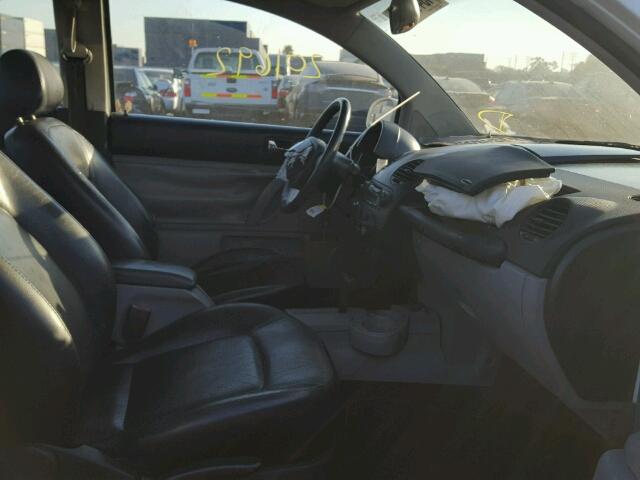 3VWCP21C63M436525 - 2003 VOLKSWAGEN NEW BEETLE 白色 照片 5