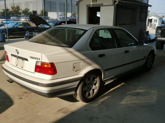 WBACB3325RFE19526 - 1994 BMW 325 I WHITE photo 4