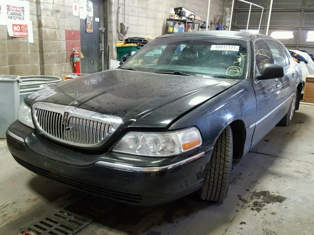 1LNHM85V67Y613791 - 2007 LINCOLN TOWN CAR S BLACK photo 2