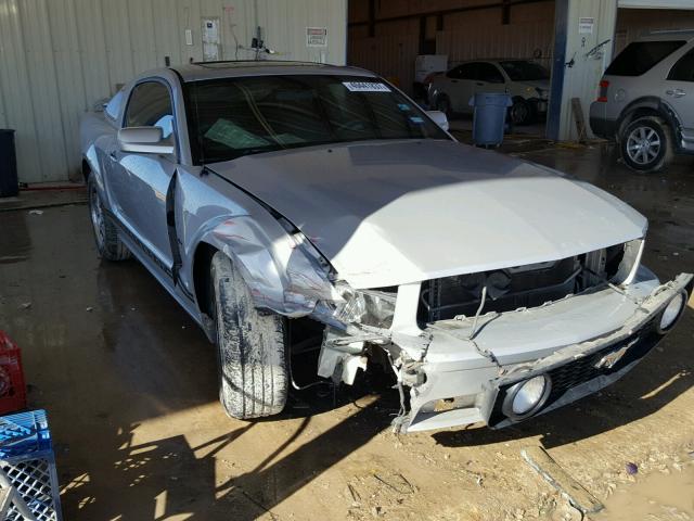 1ZVHT82H155218340 - 2005 FORD MUSTANG GT SILVER photo 1