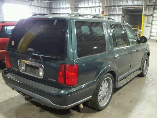 5LMPU28L7XLJ05665 - 1999 LINCOLN NAVIGATOR GREEN photo 4