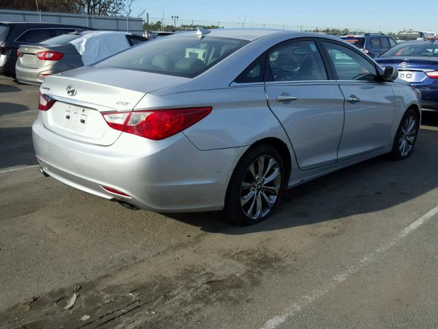 5NPEC4AB2CH458912 - 2012 HYUNDAI SONATA SE GRAY photo 4