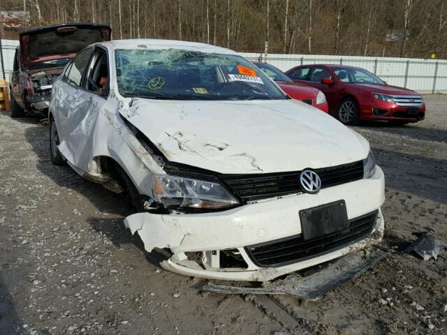 3VW1K7AJXDM286812 - 2013 VOLKSWAGEN JETTA BASE თეთრი ფოტო 1