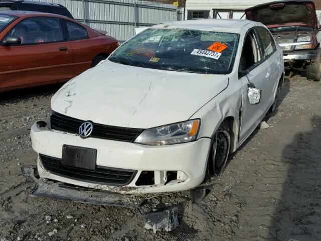 3VW1K7AJXDM286812 - 2013 VOLKSWAGEN JETTA BASE თეთრი ფოტო 2