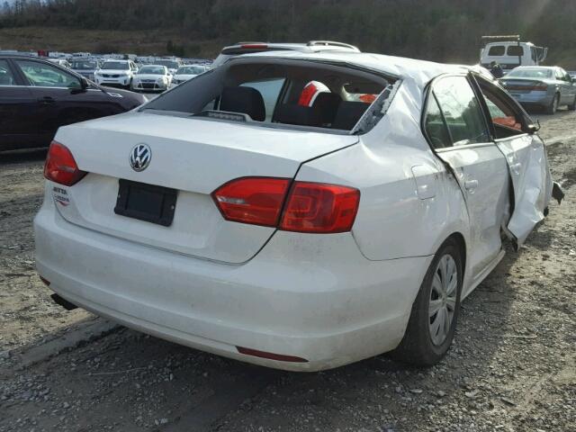 3VW1K7AJXDM286812 - 2013 VOLKSWAGEN JETTA BASE თეთრი ფოტო 4
