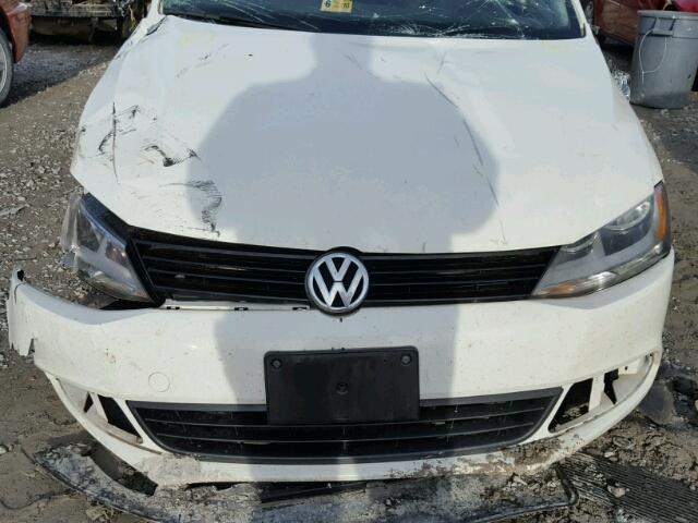 3VW1K7AJXDM286812 - 2013 VOLKSWAGEN JETTA BASE WHITE photo 7