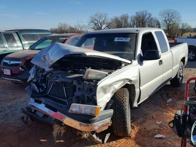 1GCEC19X16Z259555 - 2006 CHEVROLET SILVERADO SILVER photo 2