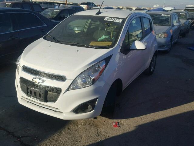 KL8CD6S95DC512172 - 2013 CHEVROLET SPARK 1LT Белый фото 2