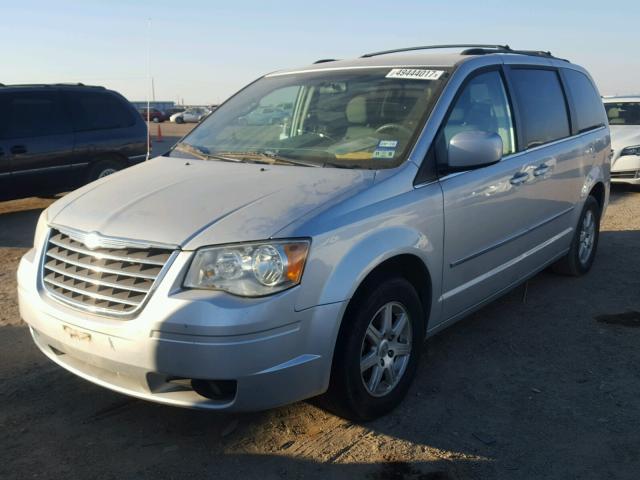 2A4RR5D19AR214581 - 2010 CHRYSLER TOWN & COU SILVER photo 2