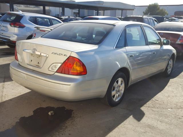 4T1BF28B0YU023979 - 2000 TOYOTA AVALON XL GRAY photo 4