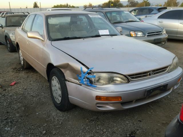 4T1BG12K9TU775821 - 1996 TOYOTA CAMRY DX BEIGE photo 1