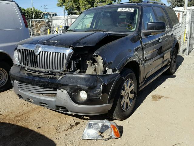 5LMFU27R43LJ47545 - 2003 LINCOLN NAVIGATOR BLACK photo 2