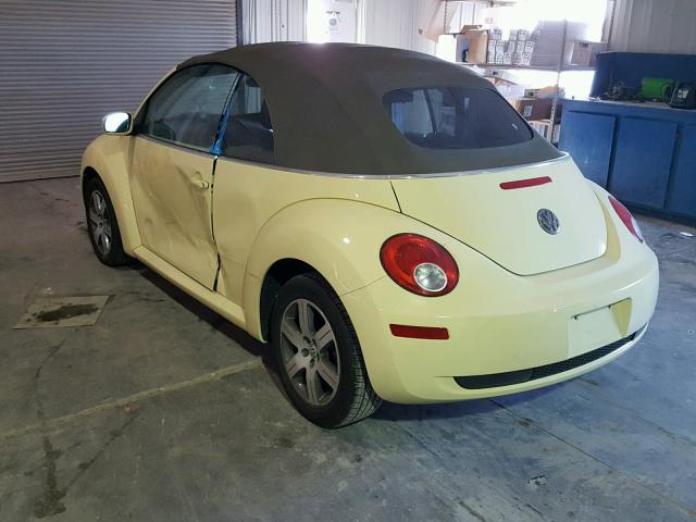 3VWPF31Y96M306961 - 2006 VOLKSWAGEN NEW BEETLE YELLOW photo 3