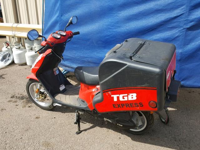 RFCTKAB12HY719877 - 2017 TGB SCOOTER RED photo 3