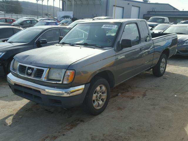 1N6DD26S2YC327341 - 2000 NISSAN FRONTIER K GRAY photo 2