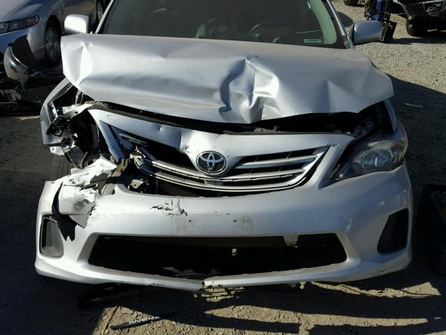 5YFBU4EE0DP219822 - 2013 TOYOTA COROLLA BA SILVER photo 7