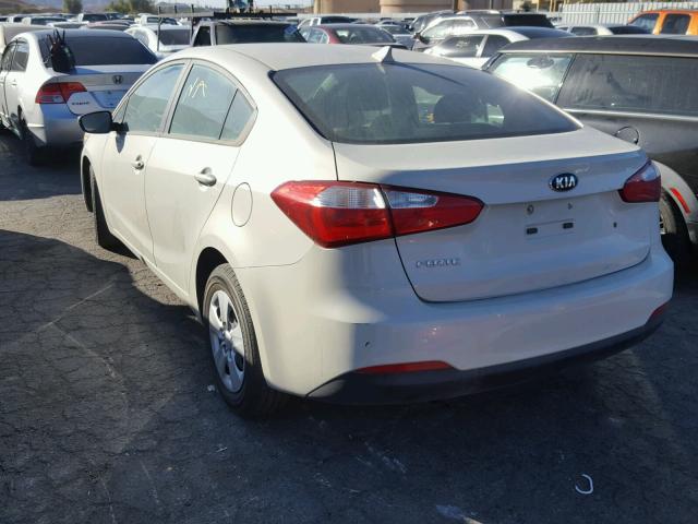 KNAFK4A67F5376010 - 2015 KIA FORTE LX WHITE photo 3