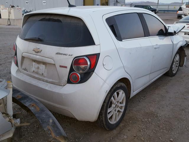 1G1JC6SB2D4161065 - 2013 CHEVROLET SONIC LT WHITE photo 4