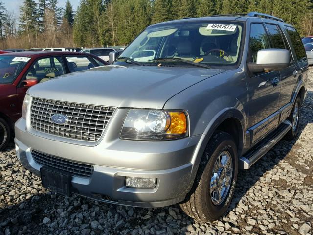 1FMFU19546LA82725 - 2006 FORD EXPEDITION SILVER photo 2