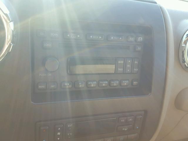 1FMFU19546LA82725 - 2006 FORD EXPEDITION SILVER photo 9